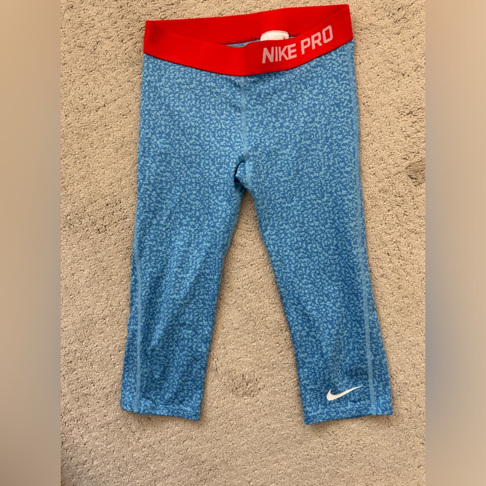 Girls Nike pro leggings